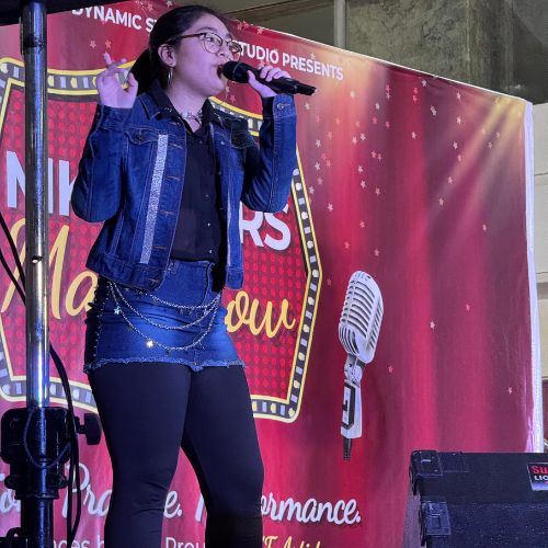 How Beginners Can Build Confidence in Singing